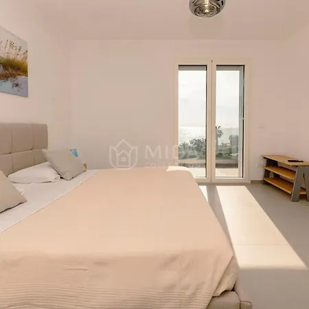Luxury Sunsets Apartment